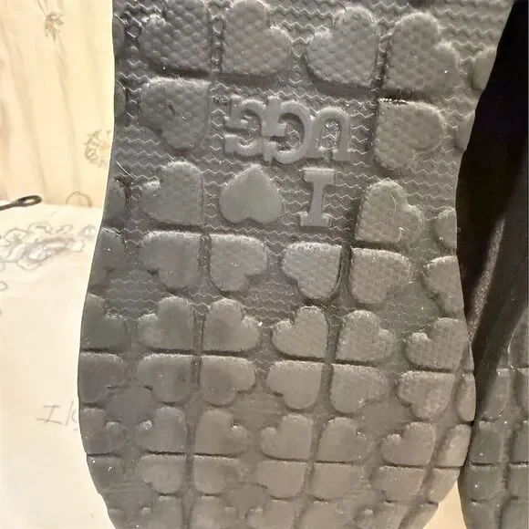 UGG Women's I Heart Rock 'n Roll Gray Polka Dot Booties Size 9 - Picture 8 of 9